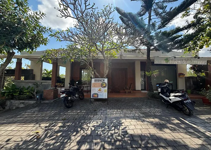 Clover Bali